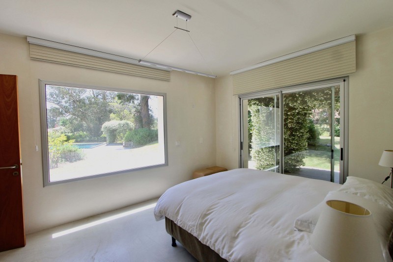 Espectacular Casa en Golf con Pileta